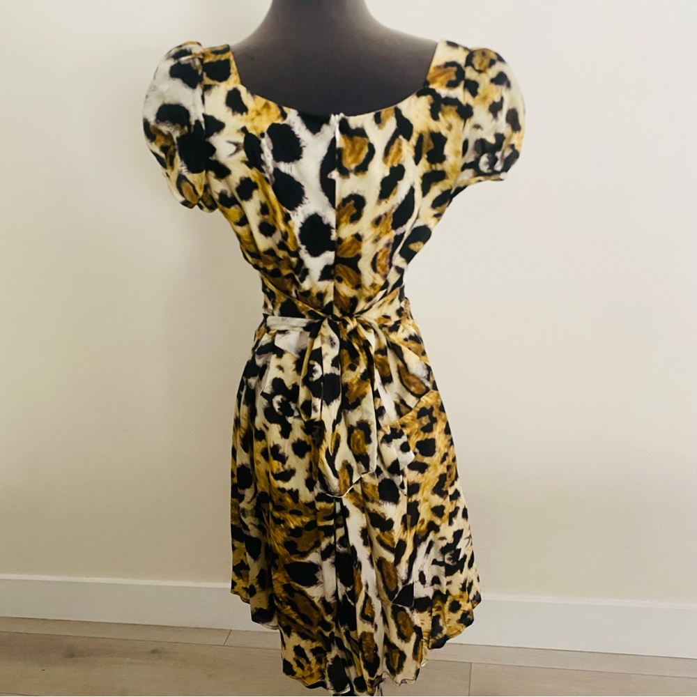 Leopard Print Betsey Johnson V-Neck Wrap Dress in Yellow and Black - Picture 6 of 10